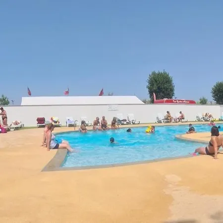 Les Peupliers Йер